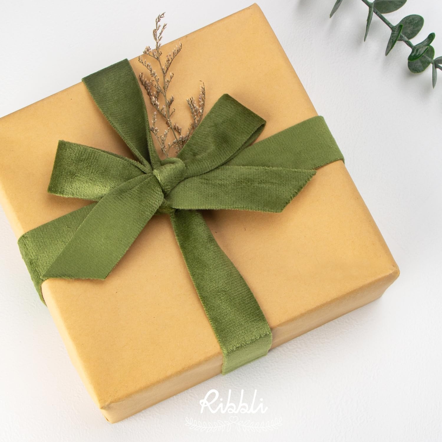 Ribbli Antique Gold Velvet Ribbon Double Faced 1 Inch 10-Yard Spool Gold Ribbon Use for Christmas Tree Ornaments Gift Wrapping Wreath Decoration Wedding Boutonnieres(Sage)