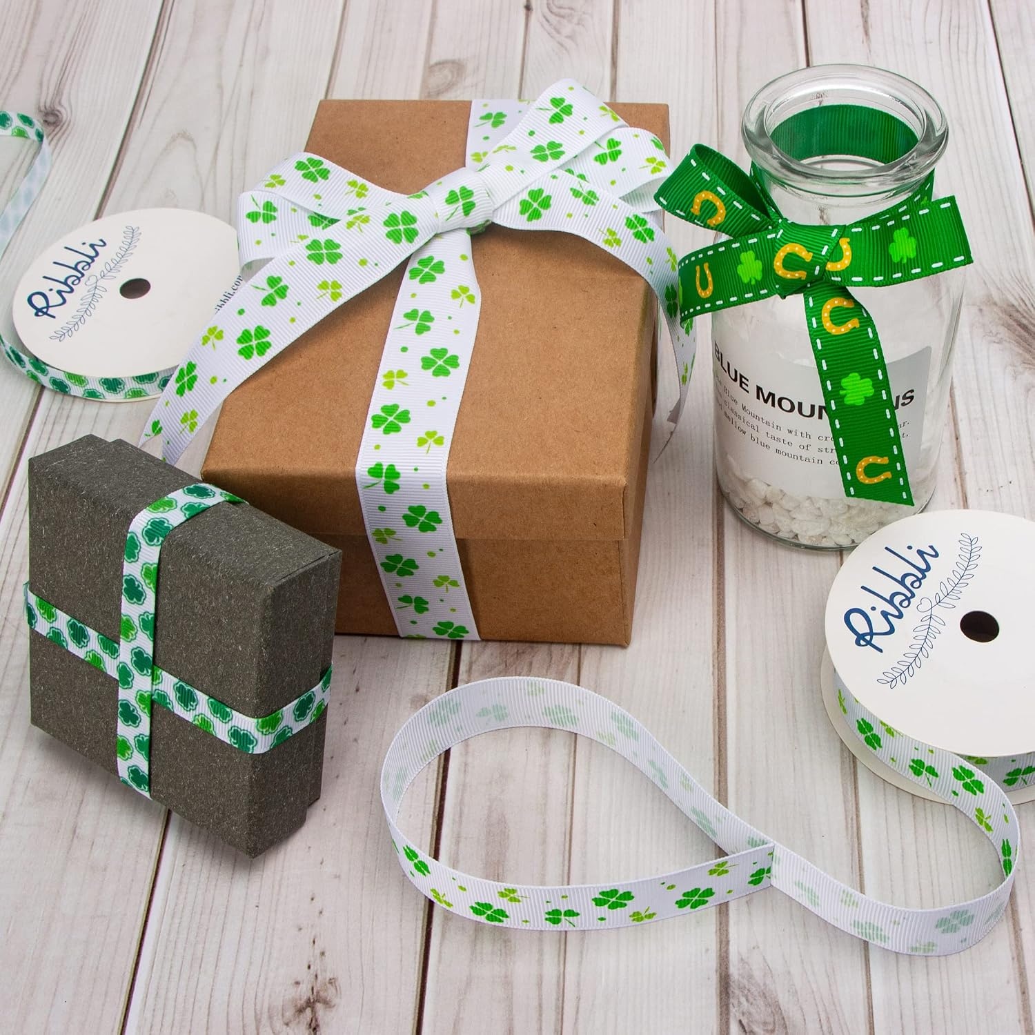 Ribbli Grosgrain Shamrock Craft Ribbon,3/8-Inch,10-Yard Spool, White/Green, Use for St. Patrick’s Day,Gift Wrapping,Party Decoration