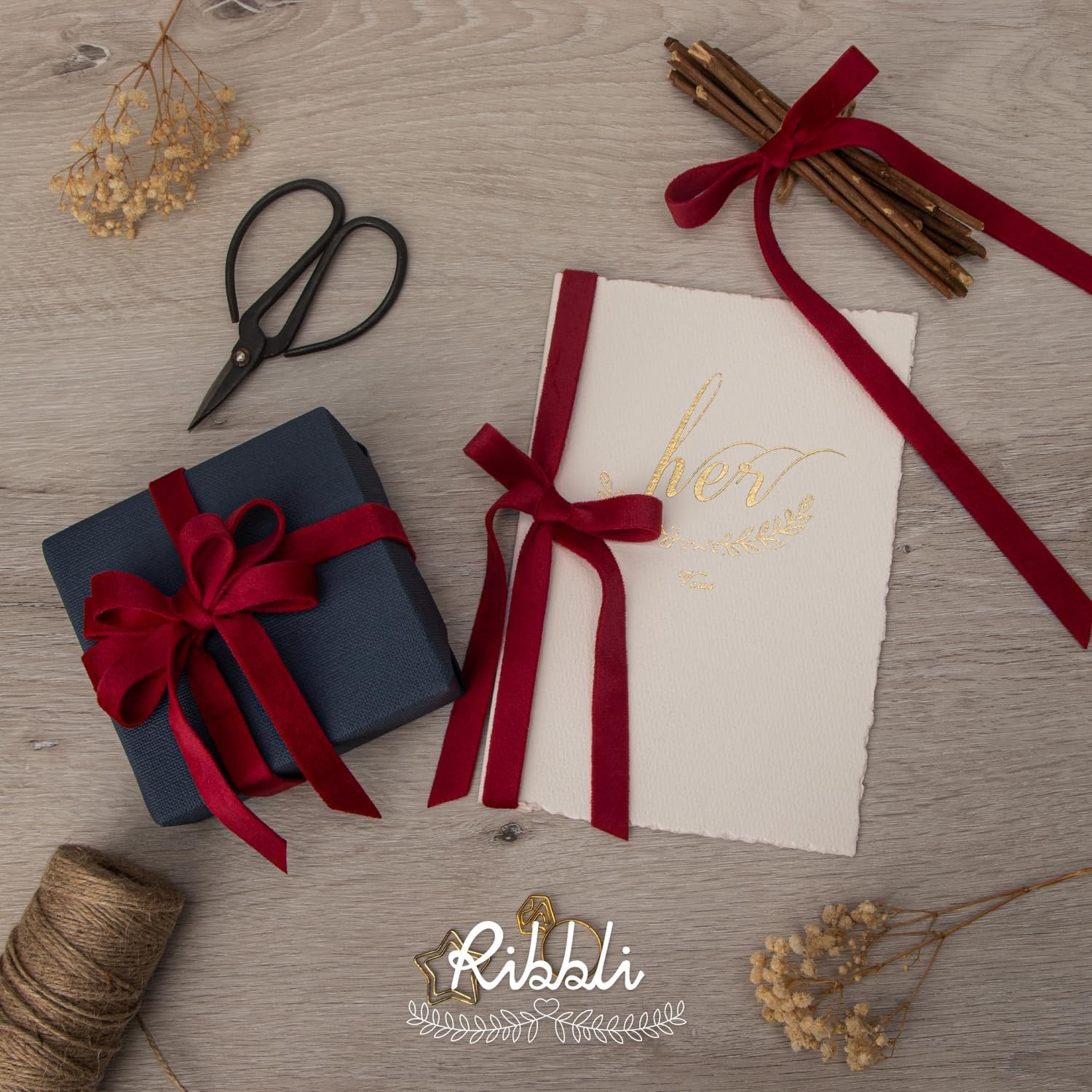 Ribbli Antique Gold Velvet Ribbon Double Faced 1 Inch 10-Yard Spool Gold Ribbon Use for Christmas Tree Ornaments Gift Wrapping Wreath Decoration Wedding Boutonnieres(Vintage Red)