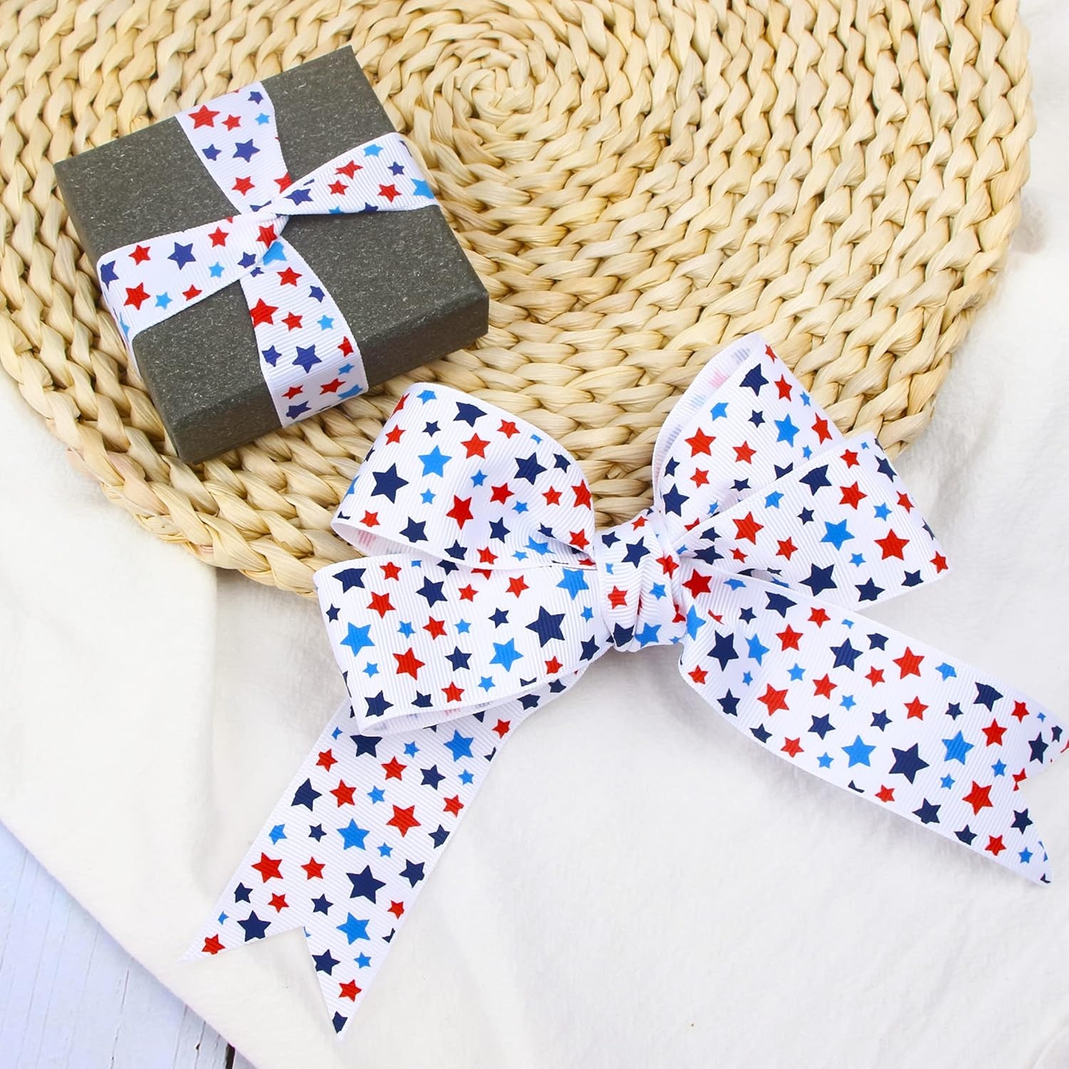 Ribbli Grosgrain Stars Patriotic Craft Ribbon,7/8-Inch x 10-Yard,White/Navy/Blue/Red,Use for Memorial Day, Veterans Day, 4th of July, President’s Day, USA Decorations(7/8 inch)