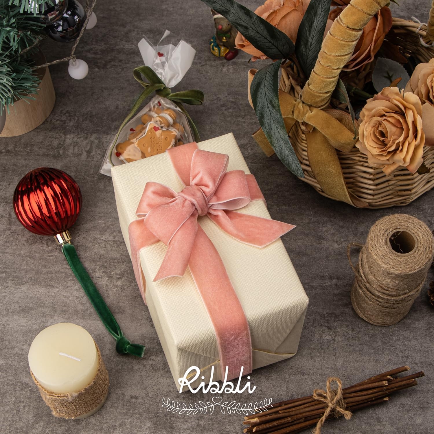 Ribbli Polyester Forest Green Velvet Ribbon,3/8 Inches,10-Yard Spool,Use for Choker,Gift Wrapping,Floral Bouquets, Boutonnieres(Dusty Pink)