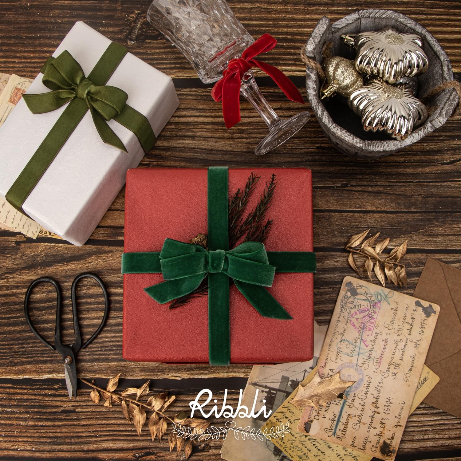 Ribbli Polyester Forest Green Velvet Ribbon,3/8 Inches,10-Yard Spool,Use for Choker,Gift Wrapping,Floral Bouquets, Boutonnieres(Forest Green)
