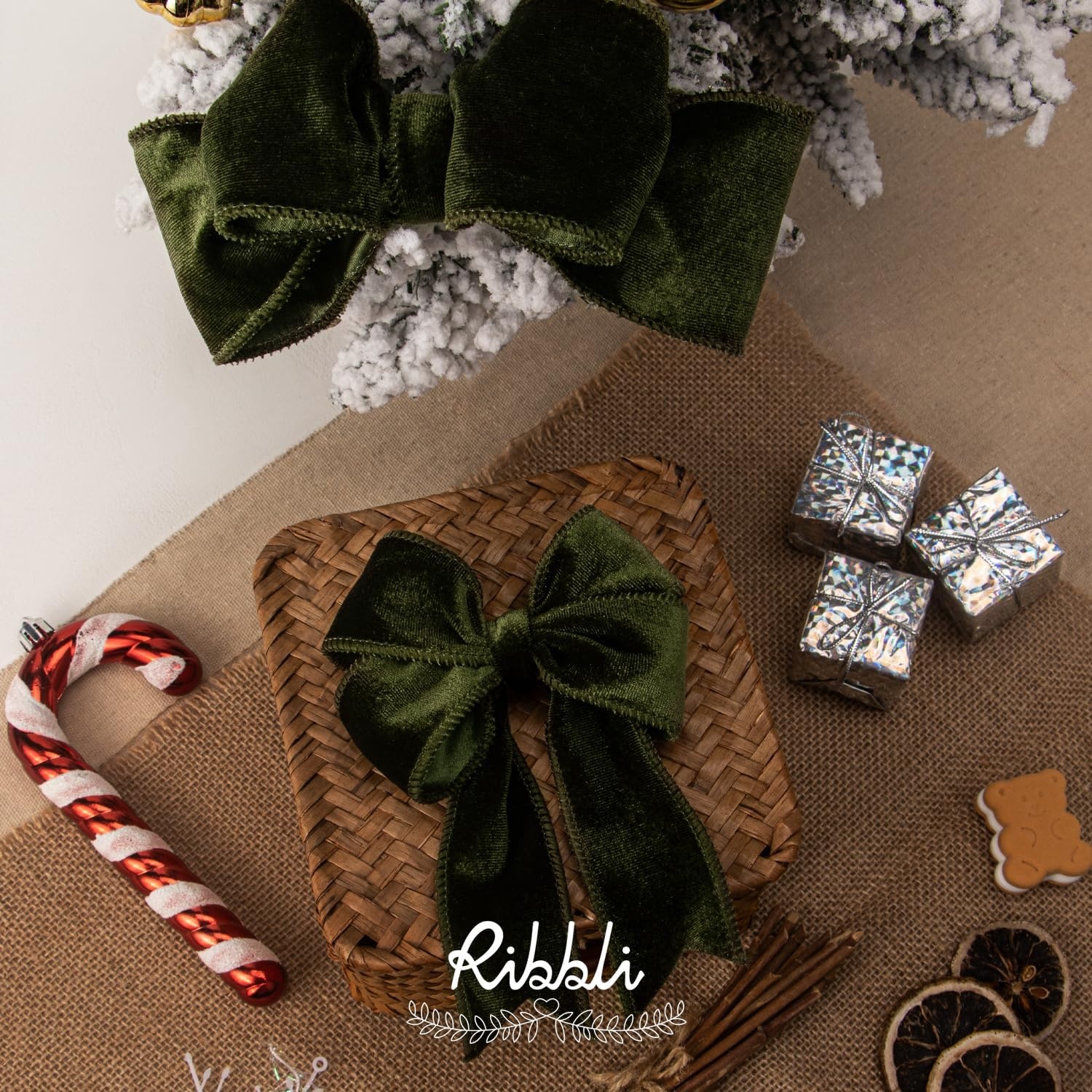Ribbli Dusty Green Velvet Wired Ribbon 4 Inch Sage Velvet with Satin Christmas Ribbon for Gift Wrapping Christmas Tree Decoration Crafts Wreaths Supplies-Continuous 10 Yards(Moss Green)