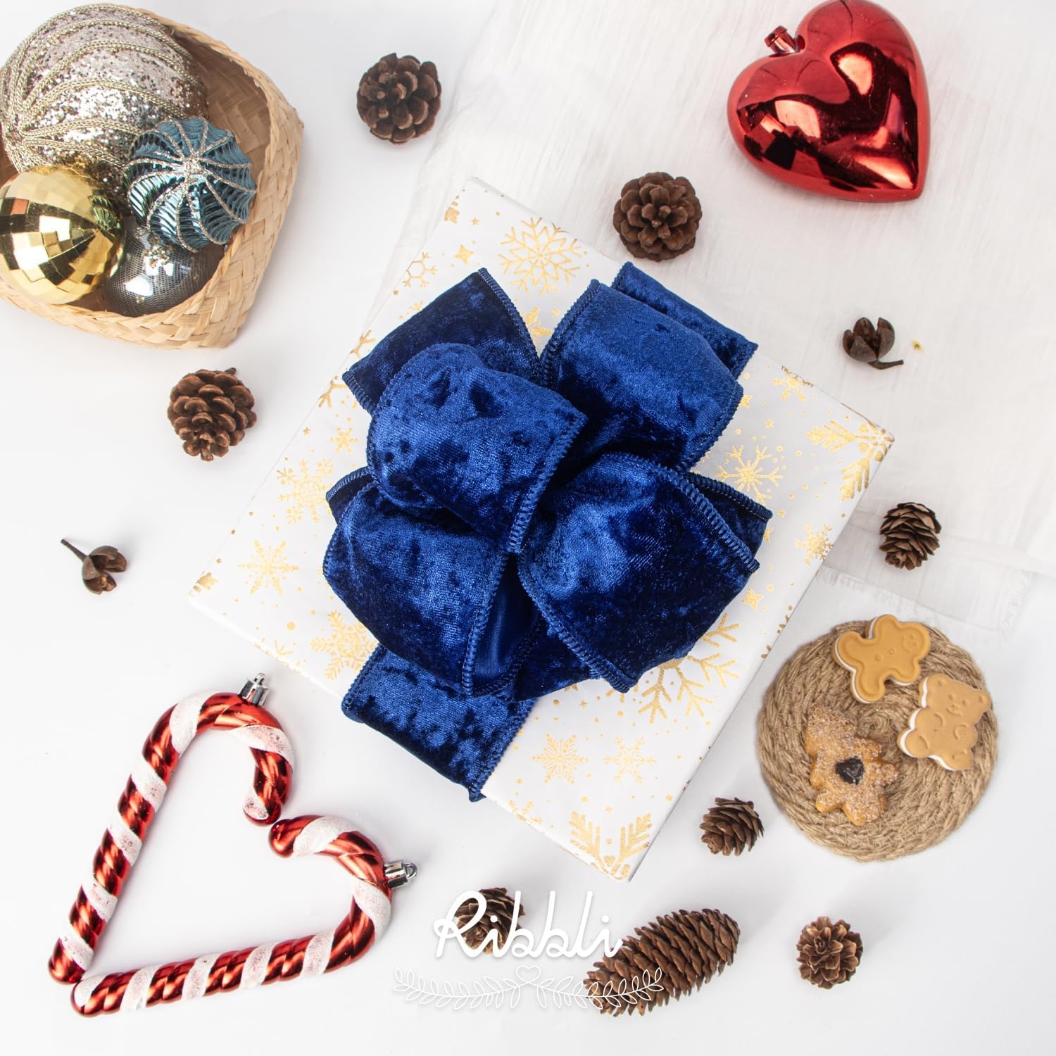 Ribbli Royal Blue Velvet Wired Ribbon 4 Inch Crushed Velvet Christmas Ribbon for Gift Wrapping Christmas Tree Decoration Crafts Wreaths Supplies-Continuous 10 Yards(Royal Blue)