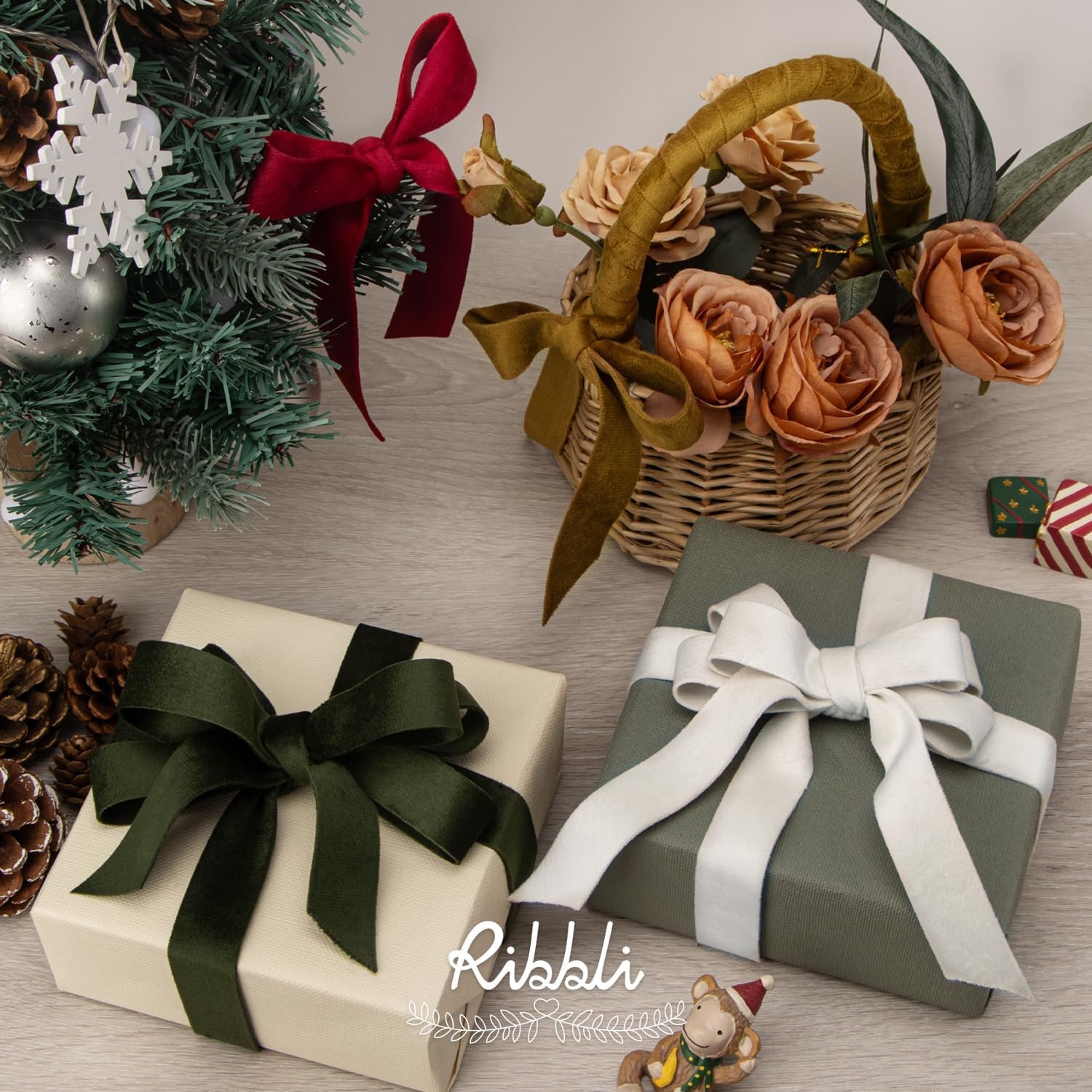 Ribbli Antique Gold Velvet Ribbon Double Faced 1 Inch 10-Yard Spool Gold Ribbon Use for Christmas Tree Ornaments Gift Wrapping Wreath Decoration Wedding Boutonnieres(Moss Green)