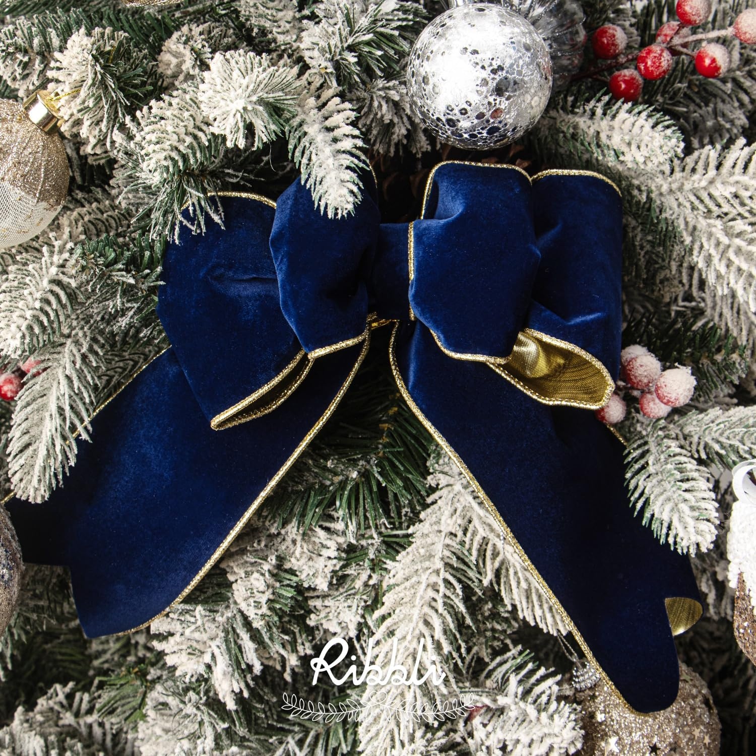Ribbli Royal Blue Velvet Wired Ribbon 4 Inch Luxury Matte Velvet Christmas Ribbon for Gift Wrapping Christmas Tree Decoration Crafts Wreaths Supplies – 10 Yards(Navy)