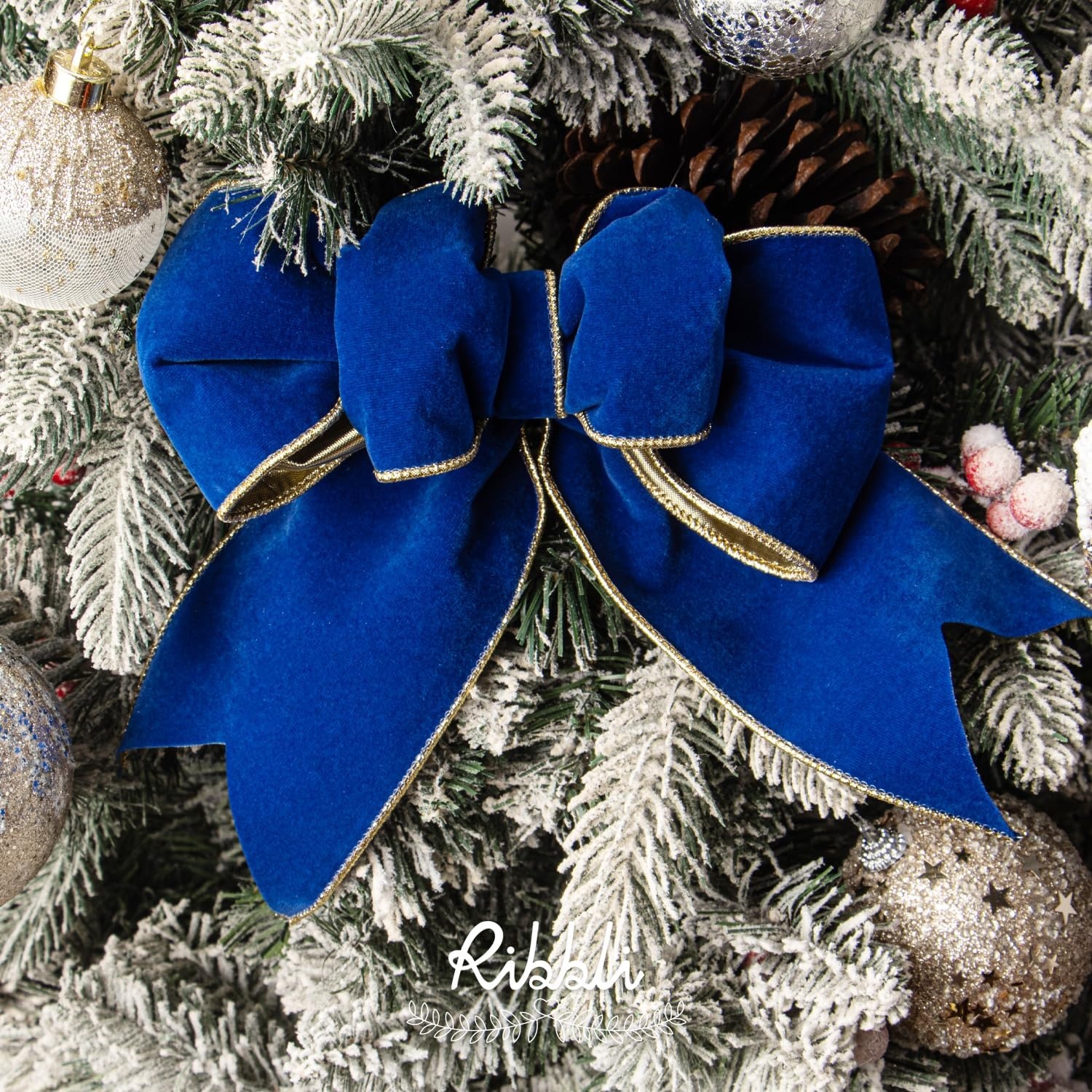Ribbli Royal Blue Velvet Wired Ribbon 4 Inch Luxury Matte Velvet Christmas Ribbon for Gift Wrapping Christmas Tree Decoration Crafts Wreaths Supplies – 10 Yards(Royal Blue)